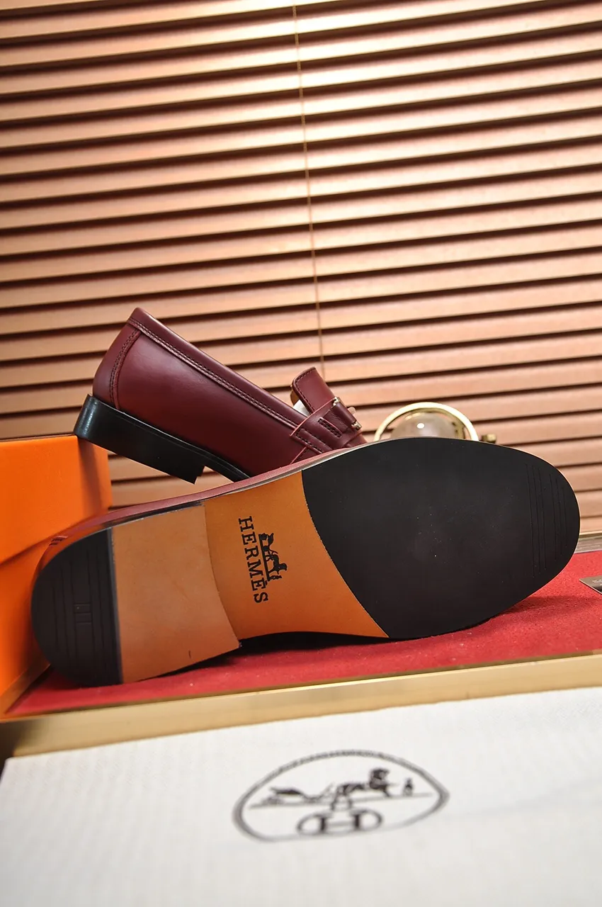 Men's shoes💰460💶[HERMES] (sheepskin lining)🍀Italian top luxury🍀He does not pursue novel styles and gorgeous colors, but attracts the favor of successful men with his flawless, elegant and classic style. Formal leather shoes This very comfortable, simple and stable style allows you to easily match any style! The pattern is absolutely 1:1 refined from the original case, and we strive for excellence in materials, imported cowhide + sheepskin lining💪💪💪extraordinary texture👍! .Black Brown Size: 38-45 (45 customized)